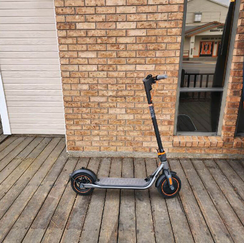 picture of an e scooter